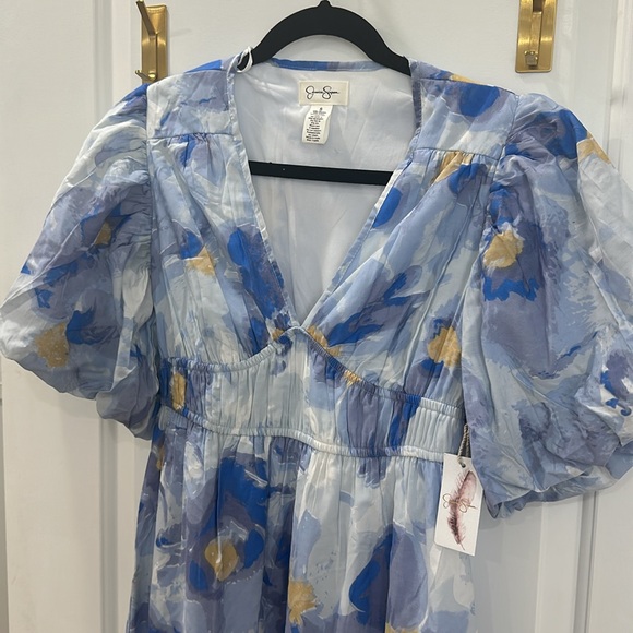 New with tags floral puff sleeve dress - Picture 5 of 6